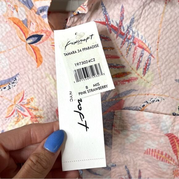 Foxcroft Top Women’s 8 Tamara Pink Strawberry Paradise Roll Tab Seersucker NWT - Picture 4 of 7
